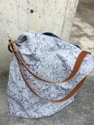 Tasche mit zwei Tragvariante